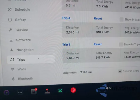 2024 Tesla Model Y Performance Dual Motor All-Wheel Drive z USA, uszkodzony, nr VIN 7SAYGDEF9RF054062